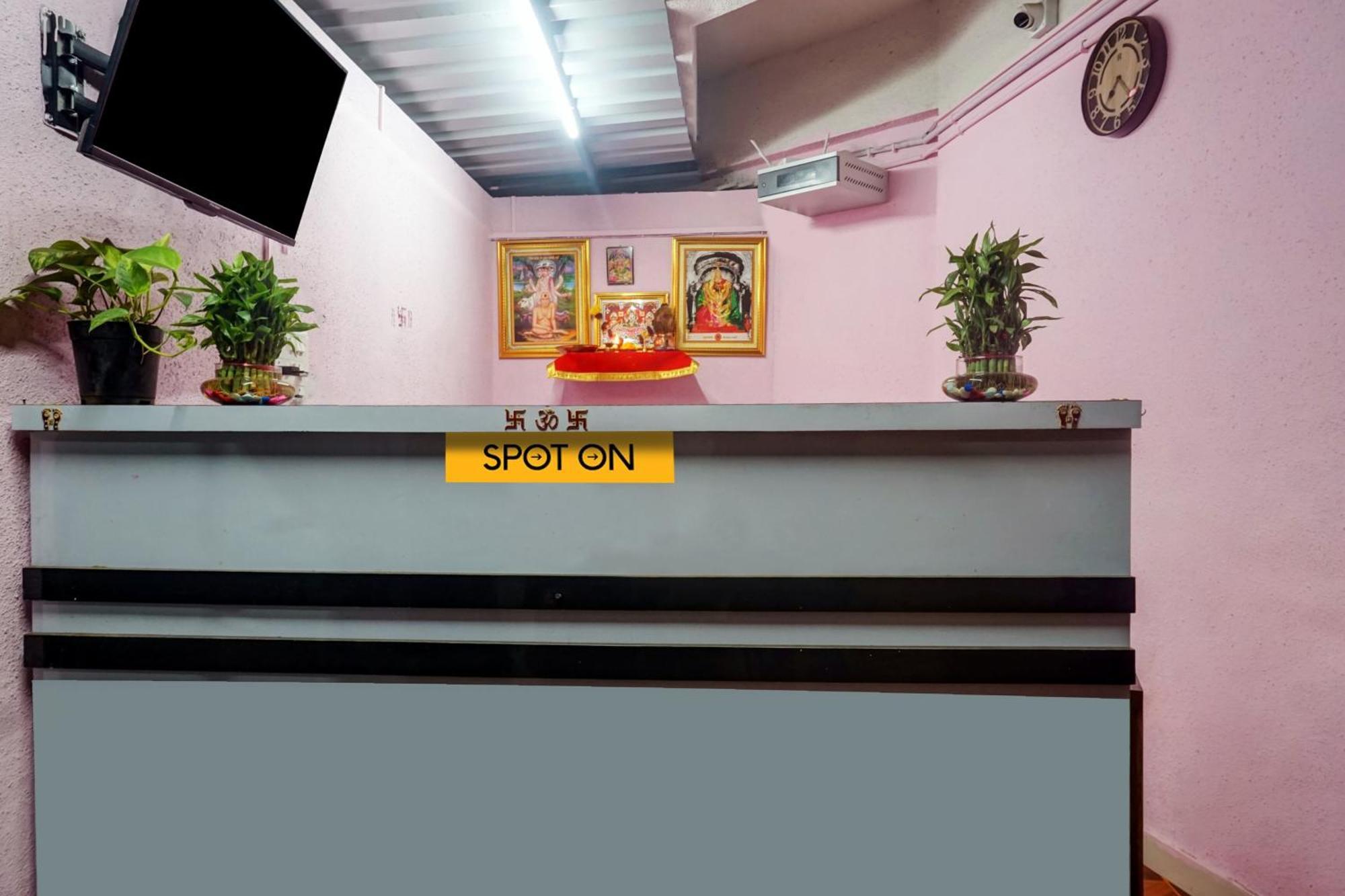 Spot On Samadhan Lodge Pune Exterior foto