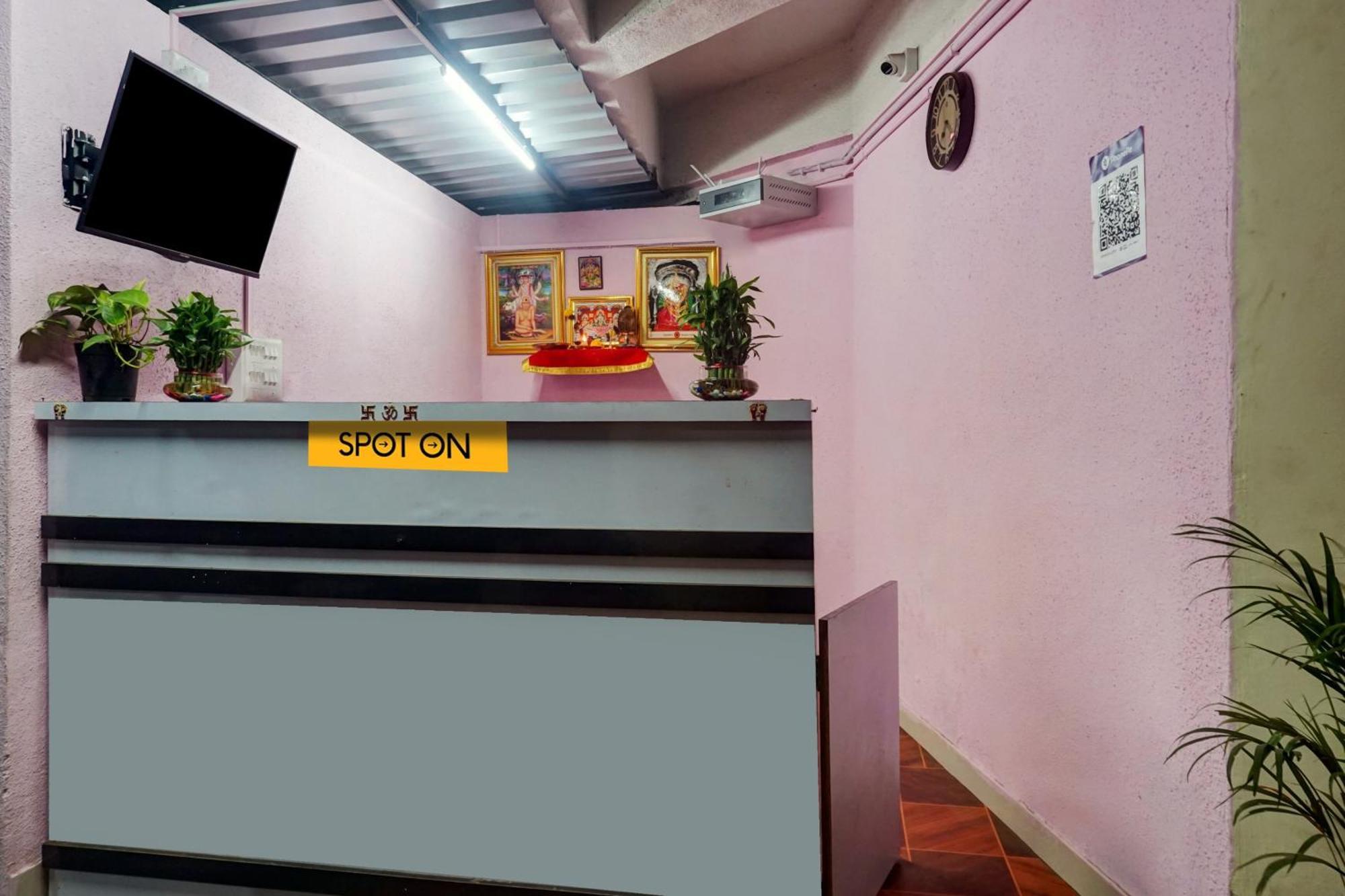 Spot On Samadhan Lodge Pune Exterior foto